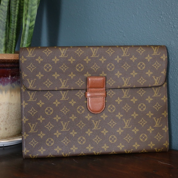 Louis Vuitton Handbags - Authentic Louis Vuitton Document Case or Clutch